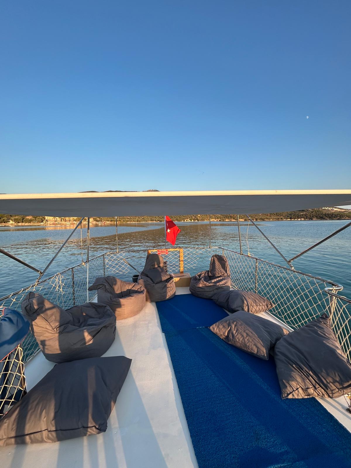 Hızırok — Ön güverte — dinlenme